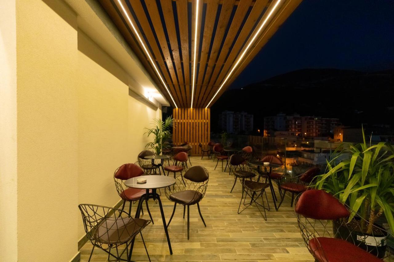 Ames & Hotel Vlorë